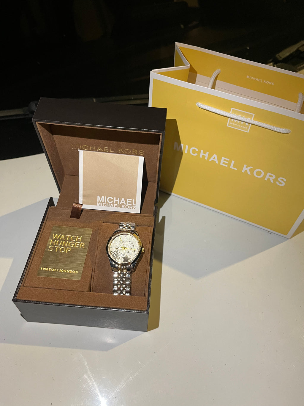 Guess avec coffret
